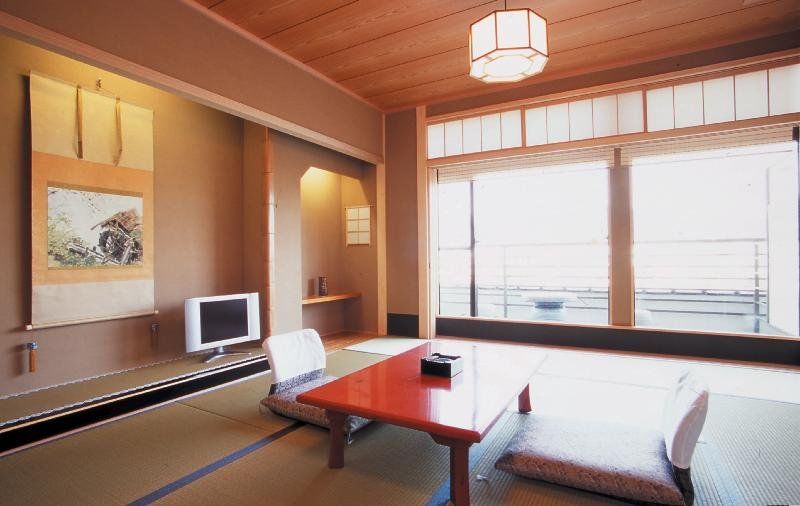田鶴 旅館