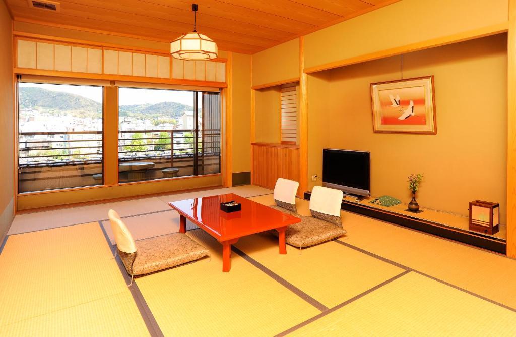田鶴 4* 京都市