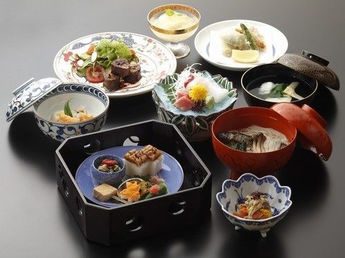 旅館 田鶴 4*